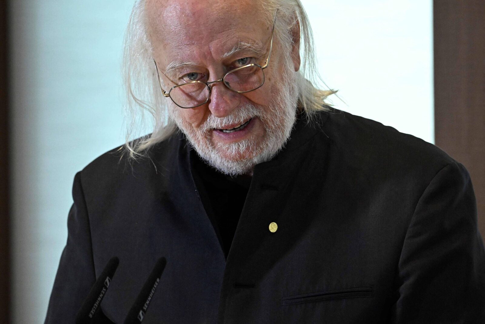 o-que-os-dados-historicos-dizem-sobre-quem-vence-o-nobel-de-literatura