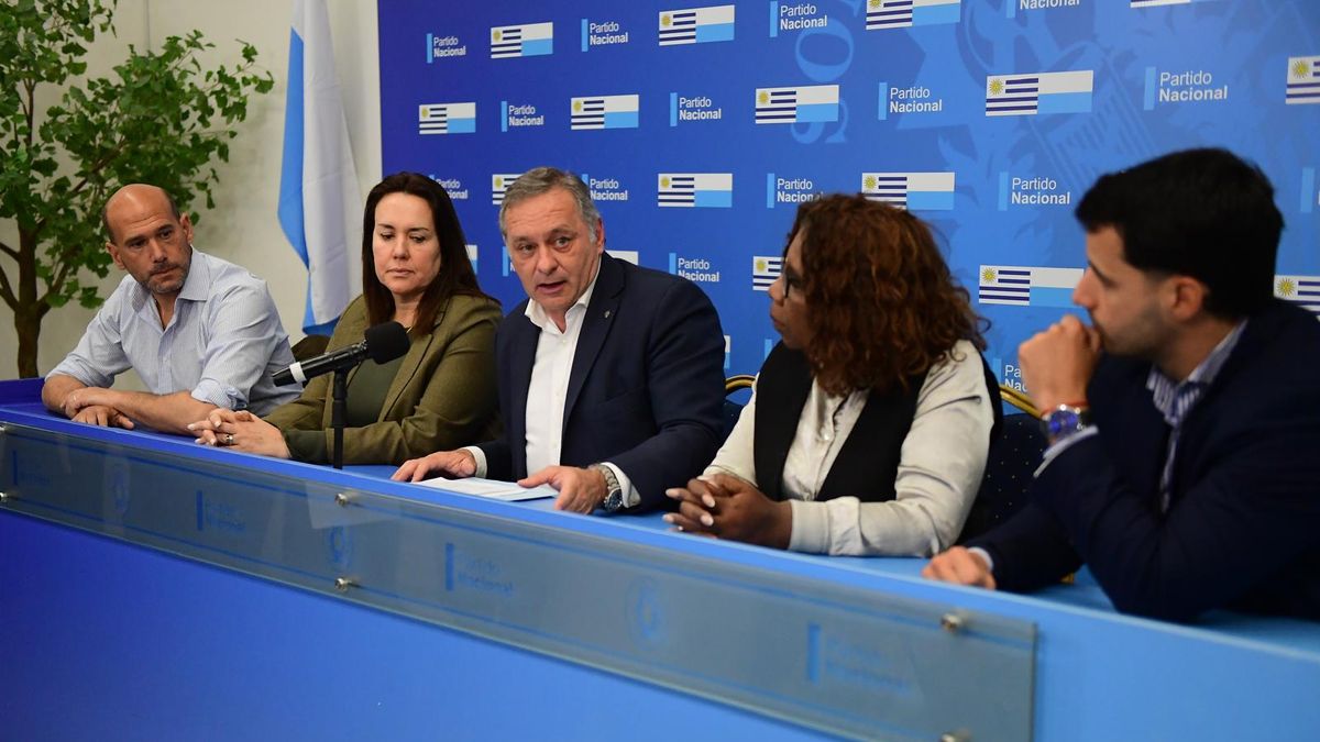 la-discusion-interna-de-los-blancos-para-resolver-por-unanimidad-sobre-gomez:-de-una-“sancion-leve”-a-una-“medida-ejemplarizante”-que-deja-la-“vara-alta”-para-el-futuro