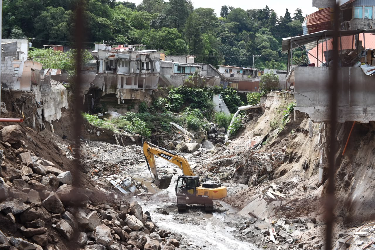 conred-da-inicio-visitas-tecnicas-en-cercanias-del-rio-pinula-para-evaluacion-de-danos