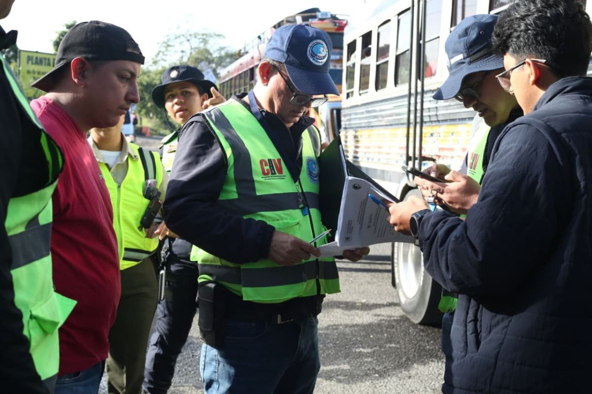 de-hasta-q15-mil-son-las-multas-impuestas-por-la-dgt-a-los-buses-extraurbanos-que-no-cuentan-con-seguro-vigente