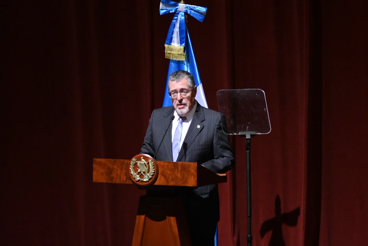 arevalo-asegura-que-en-diciembre-aprobara-mecanismos-para-datos-abiertos-y-fiscalizar-obras-publicas