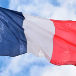 panico-financiero-en-francia:-sus-bonos-se-hunden-por-la-suba-del-deficit-y-un-posible-triunfo-de-marine-le-pen