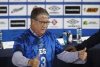 hernan-«el-bolillo»-gomez-sigue-como-tecnico-de-el-salvador-pese-a-resultados-en-liga-de-naciones