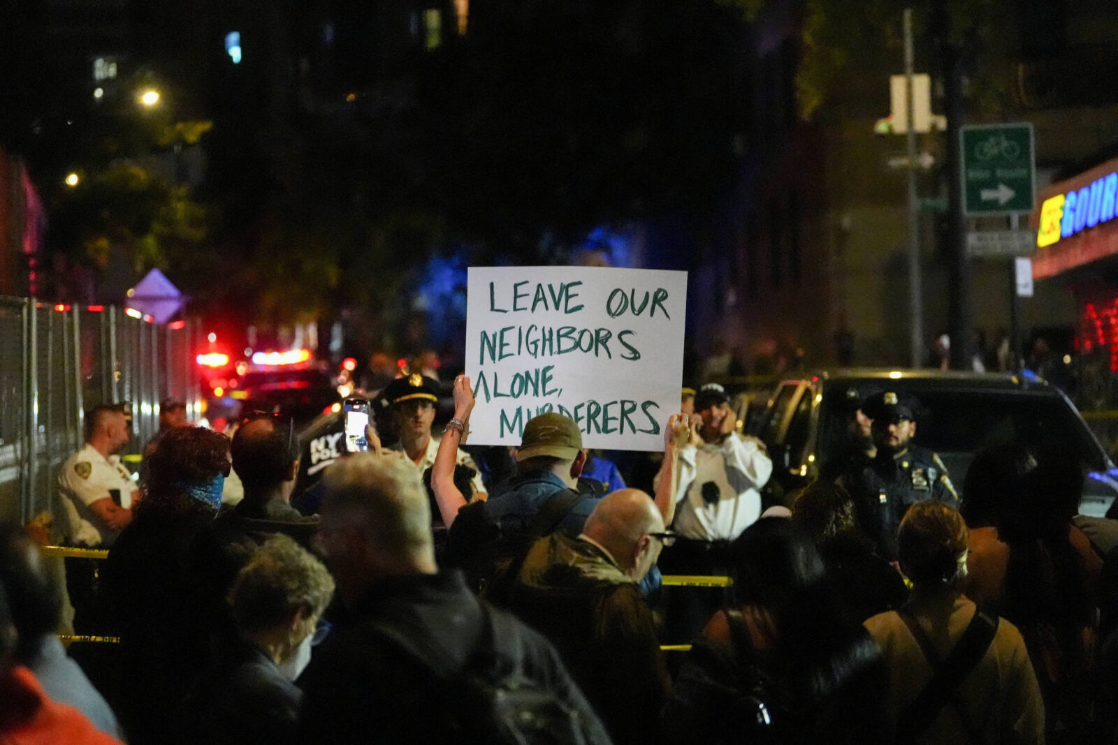 ice-atira-em-imigrante-em-ny;-mamdani-pede-a-trump-que-agencia-saia-da-cidade