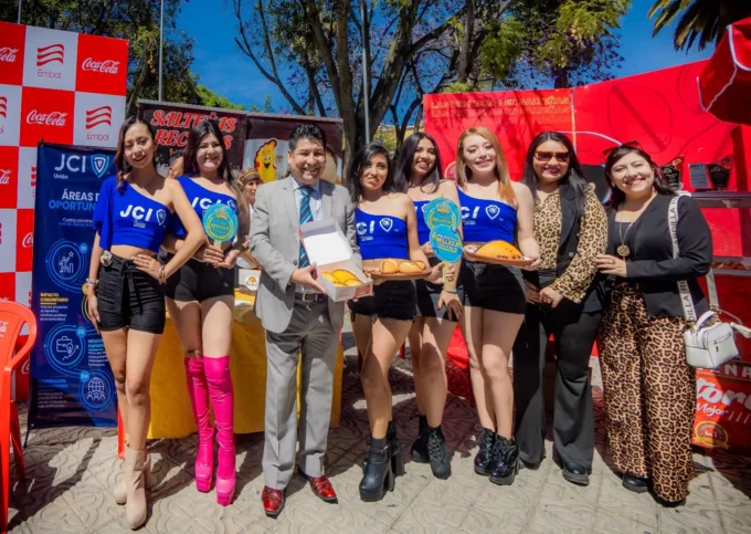 saltena-satanas-estara-en-feria-de-mas-de-20-variedades-en-cochabamba