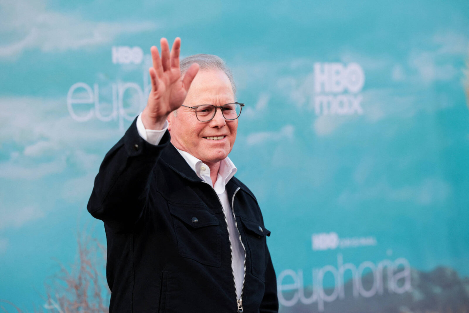ex-ceo-da-warner-bros.-ganha-us$-600-milhoes-com-venda-da-empresa-a-paramount