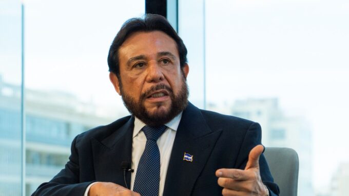 vicepresidente-de-bukele-en-el-salvador:-“raul-sendic-era-uno-de-los-de-los-referentes-en-mi-generacion”