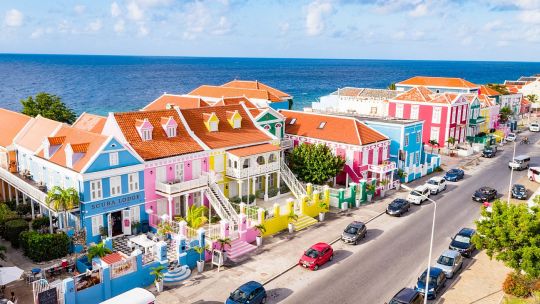 curazao-ofrece-aventura-mas-alla-de-la-playa-y-con-una-rica-historia-colonial