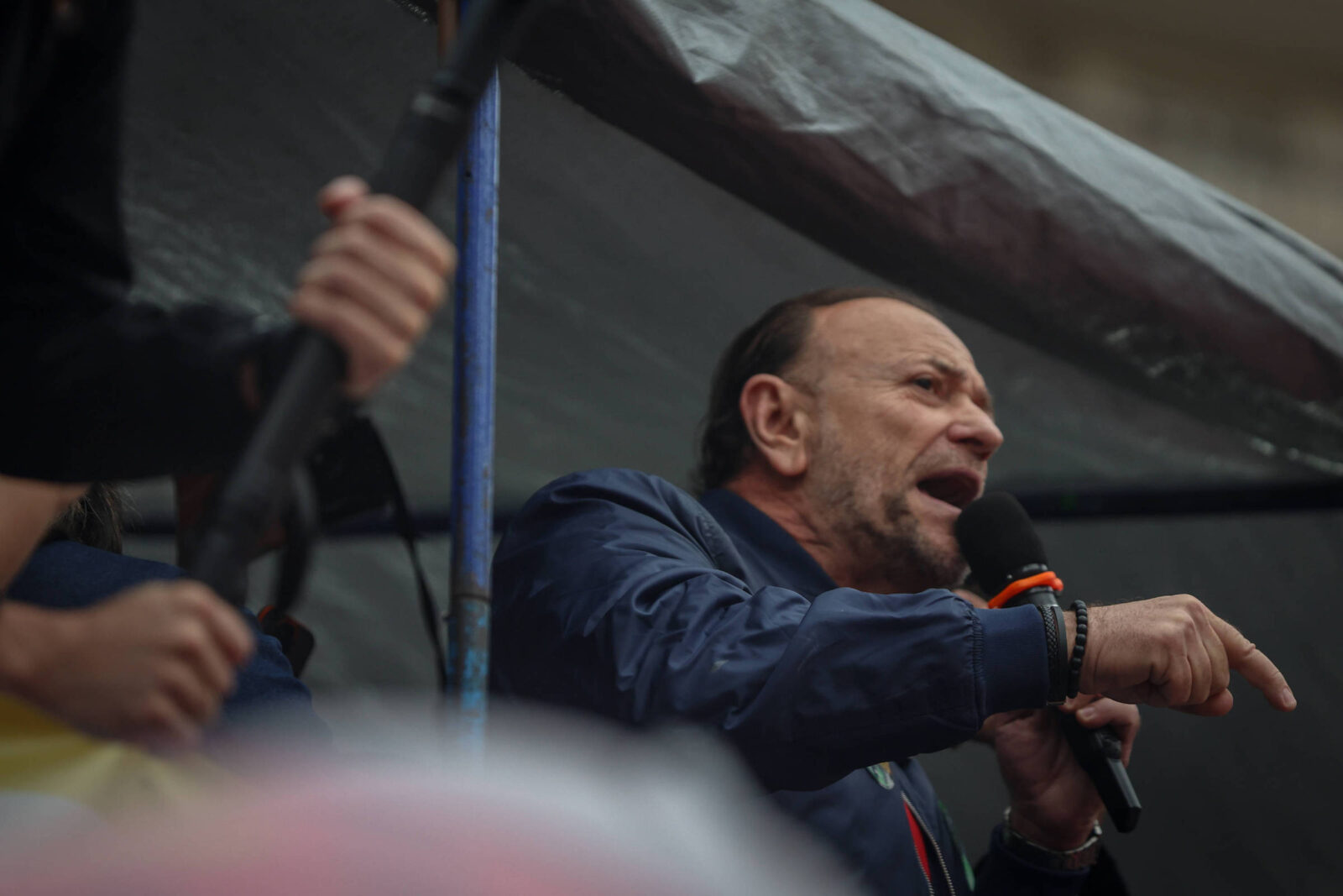 em-audio-a-militancia,-presidente-do-pt-diz-que-depoimento-de-vorcaro-sobre-filme-de-lula-tem-vies-politico
