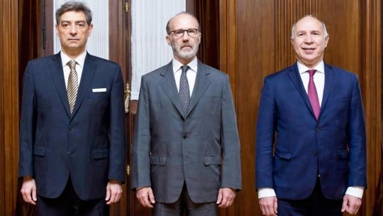 supreme-court-restores-limits-on-foreign-land-ownership-in-ruling