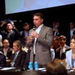 mobilizacao-online-pro-lula-liga-alerta-na-campanha-de-flavio-bolsonaro,-que-contra-ataca