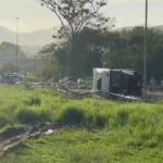 acidente-entre-caminhao-e-carros-deixa-5-mortos-e-9-feridos-em-rodovia-no-rj