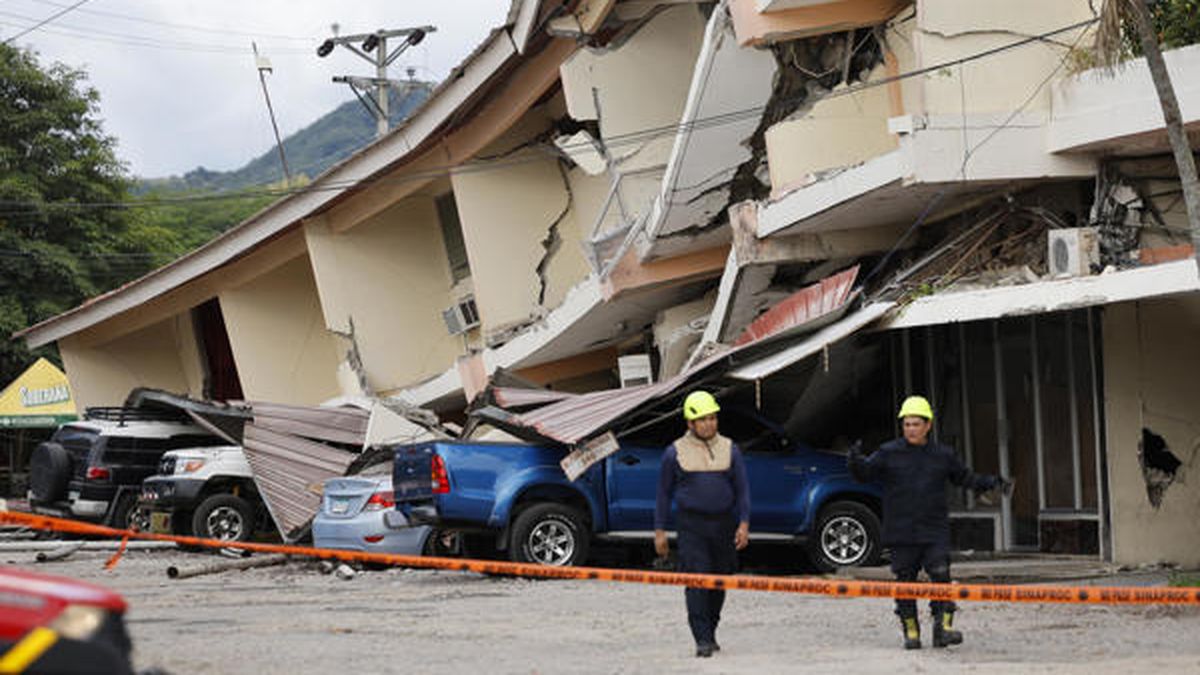 cancilleria-esta-en-contacto-con-uruguayos-varados-por-terremoto-en-panama:-vuelos-se-cancelaron-y-otros-se-reprogramaron