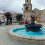 la-plaza-san-francisco:-testigo-de-piedra-y-memoria-del-casco-historico