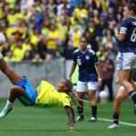 com-gol-de-bicicleta,-selecao-feminina-ganha-com-facilidade-da-argentina