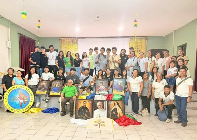 la-iglesia-de-santa-cruz-profundiza-los-100-anos-del-domund