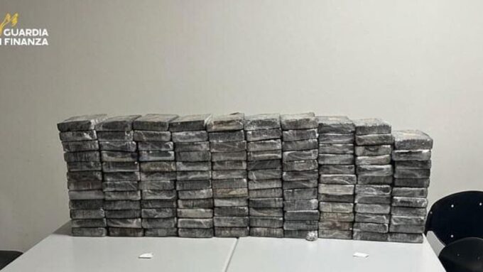 uruguayo-esta-detenido-en-italia-por-cargamento-de-128-kilos-de-cocaina:-ademas-hay-tres-italianos-arrestados
