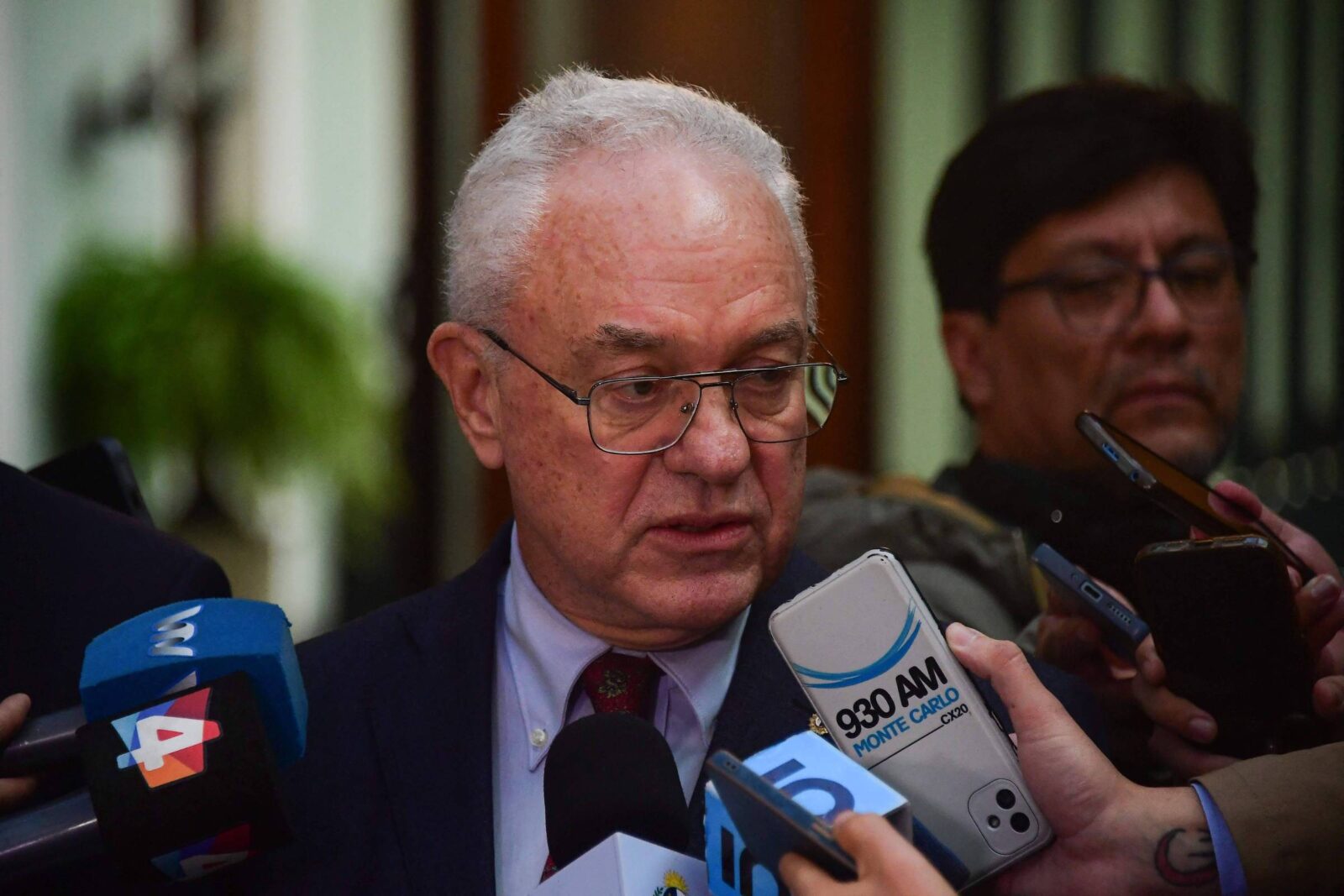delcy-e-tao-ilegitima-quanto-maduro,-diz-chanceler-do-uruguai-a-folha
