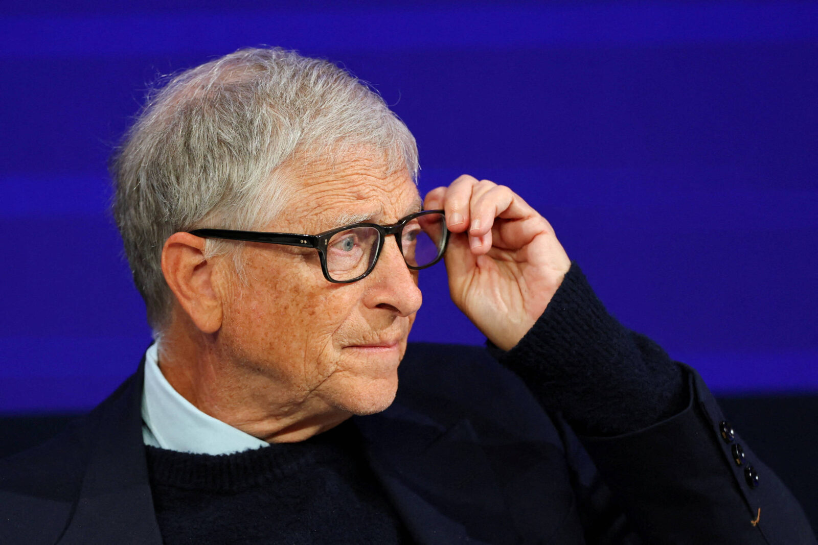 bill-gates-alerta-que-ia-sem-regulacao-amplia-risco-de-ciberataques