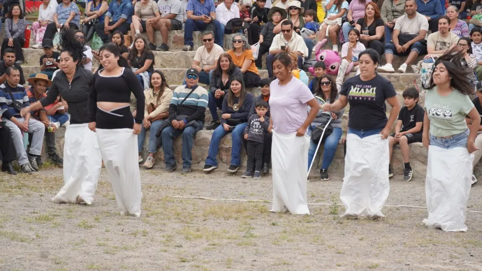 musica,-tradiciones-y-alegria-marcaron-primera-jornada-del-“18-chico”