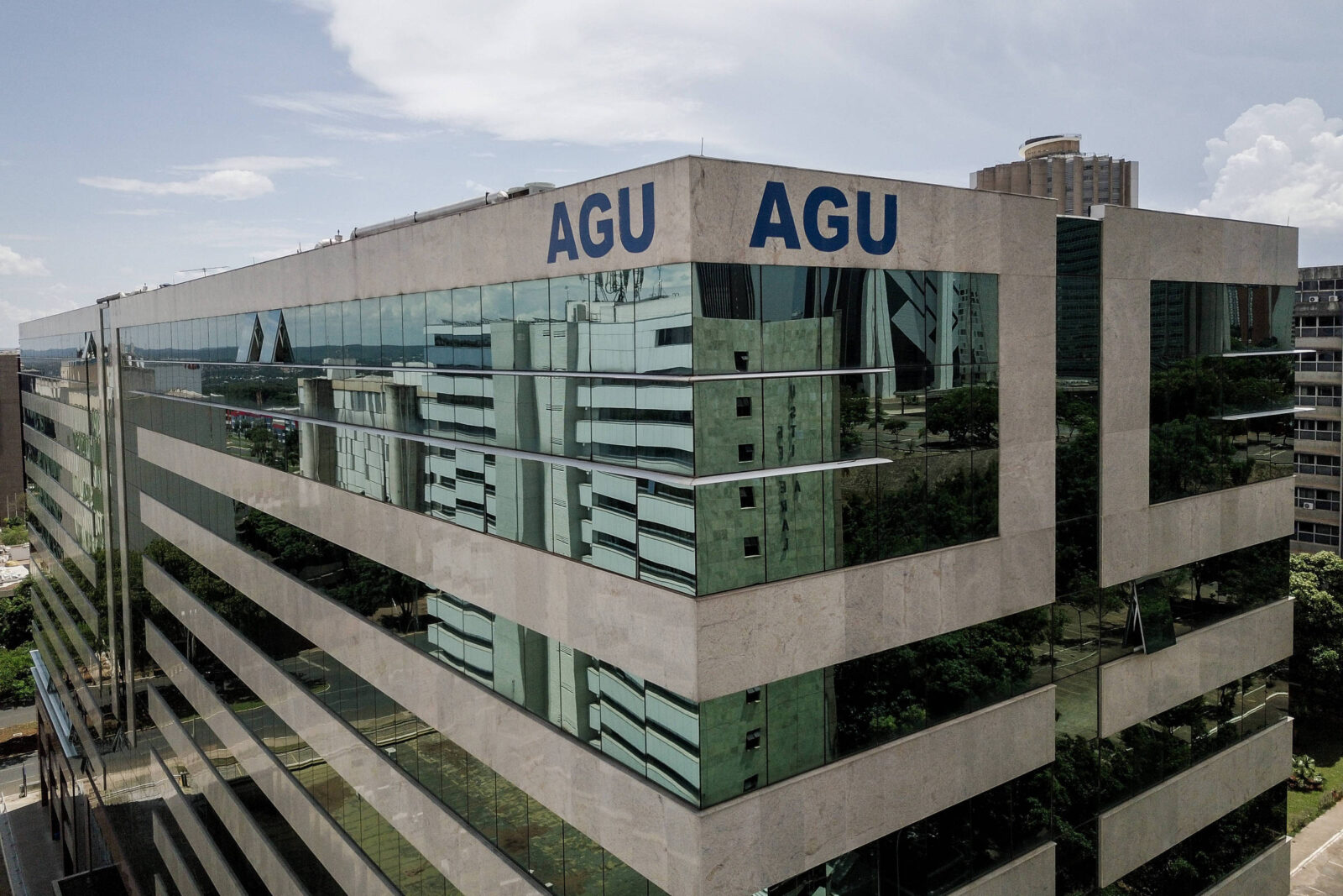 transparencia-brasil-faz-nova-denuncia-apos-agu-nao-fornecer-dados-de-honorarios