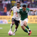 palmeiras-goleia,-afunda-o-corinthians-e-segue-na-cola-do-flamengo