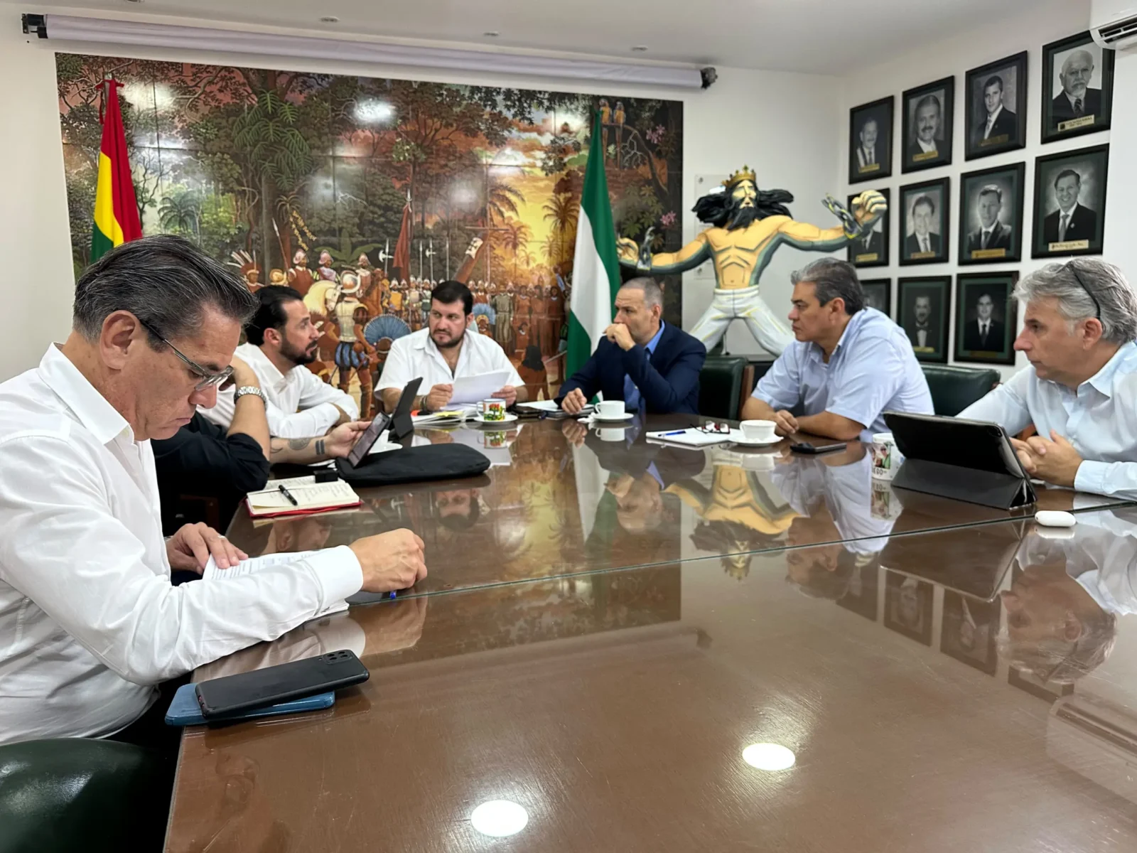 civicos-evaluaran-demandas-y-acuerdo-50/50-antes-de-definir-medidas