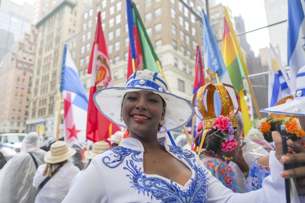 nueva-york-conmemora-el-dia-de-la-hispanidad-a-pesar-de-la-lluvia