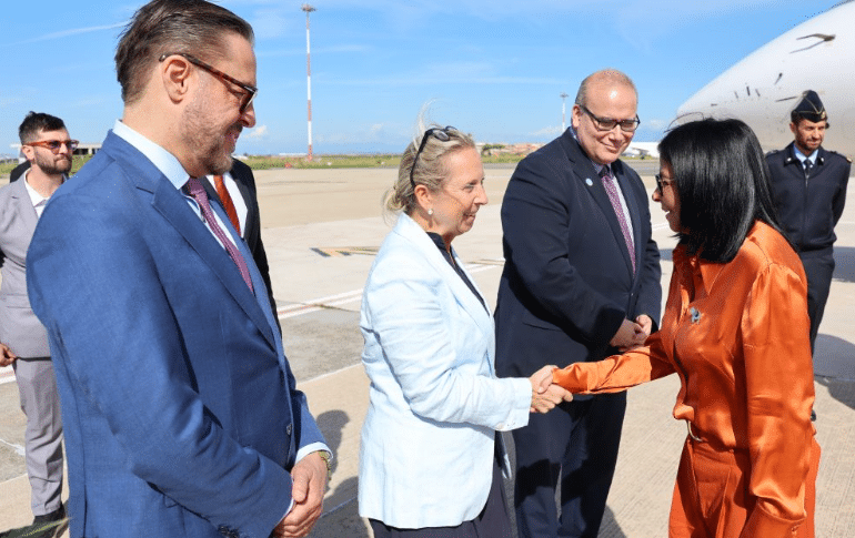 delcy-rodriguez-llego-a-roma-para-participar-en-el-foro-mundial-anual-de-la-fao