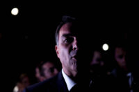 flavio-bolsonaro-quer-destruir-o-que-faz-do-brasil-um-dos-lugares-mais-maravilhosos-do-mundo