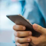 por-que-un-uruguayo-no-puede-reclamarle-a-apple-lo-que-si-cobra-un-argentino-por-problemas-en-algunos-iphone