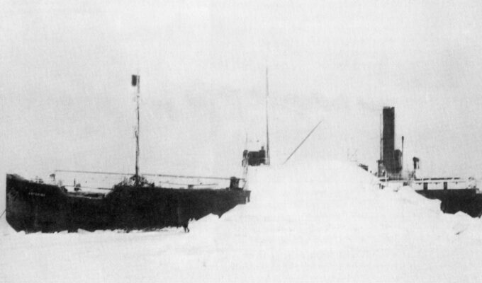frente-a-las-costas-de-alaska-deriva-desde-1931-un-barco-fantasma-de-1322-toneladas-que-nadie-logro-traer-de-vuelta-al-puerto