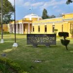 cobros-por-graduaciones-y-clausuras:-mineduc-aclara-que-pagos-son-prohibidos-y-como-denunciar