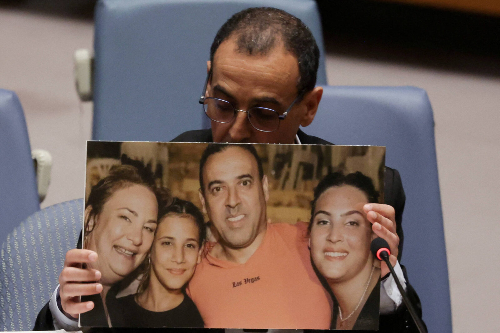 a-guerra-contada-a-partir-de-um-buraco-em-gaza
