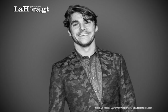 rj-mitte,-actor-que-interpreto-a-walter-jr.-en-breaking-bad,-fallece-a-los-34-anos