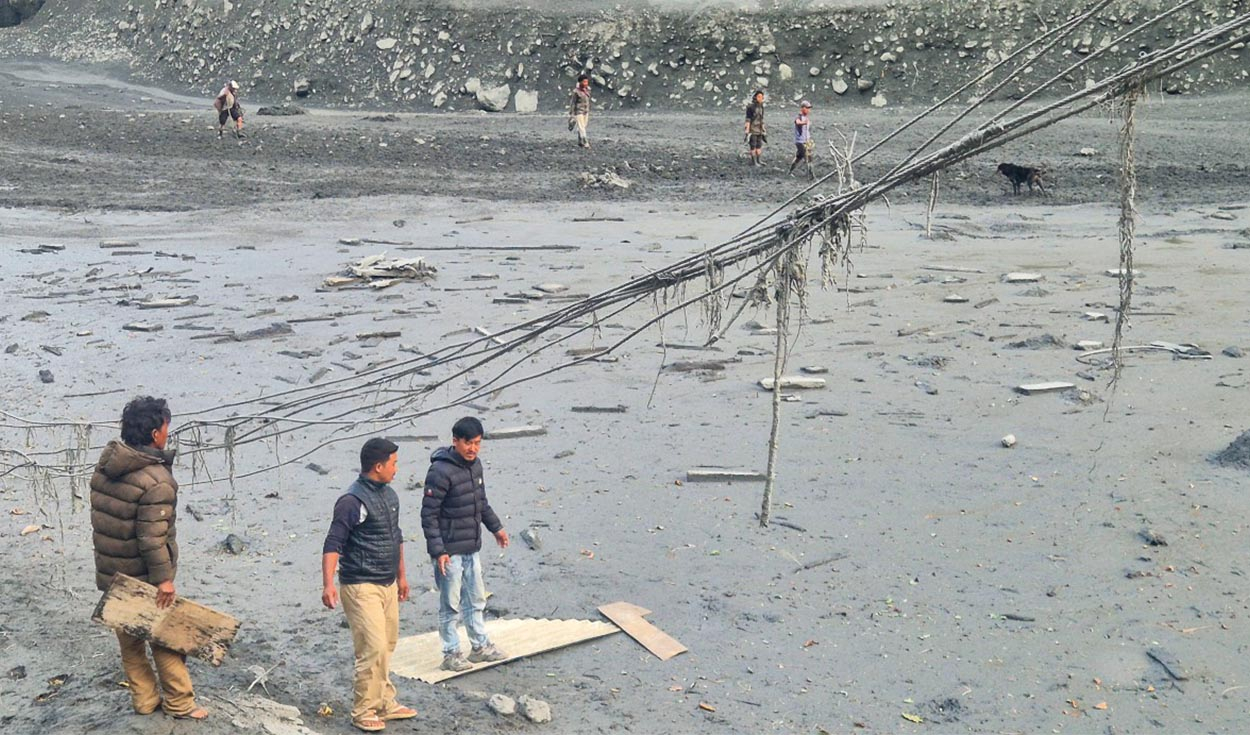 nuevas-inundaciones-en-nepal-dejan-mas-de-200-casas-destruidas-y-cinco-desaparecidos-tras-la-ruptura-de-una-presa-natural