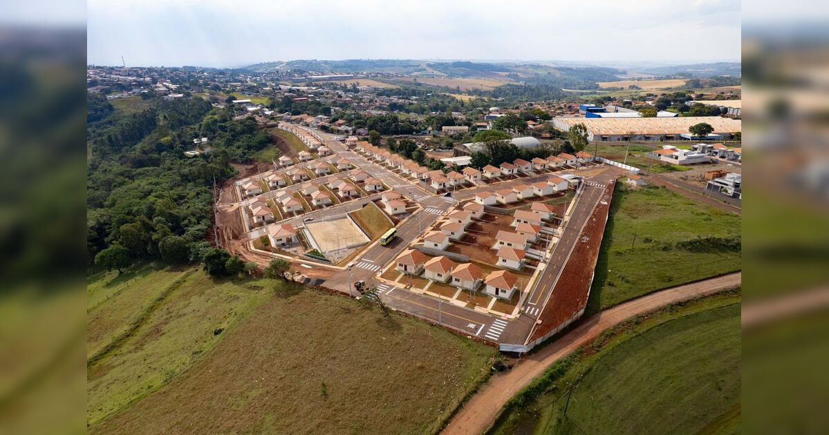 setenta-e-cinco-familias-de-jandaia-do-sul-recebem-chaves-da-casa-propria-nesta-semana