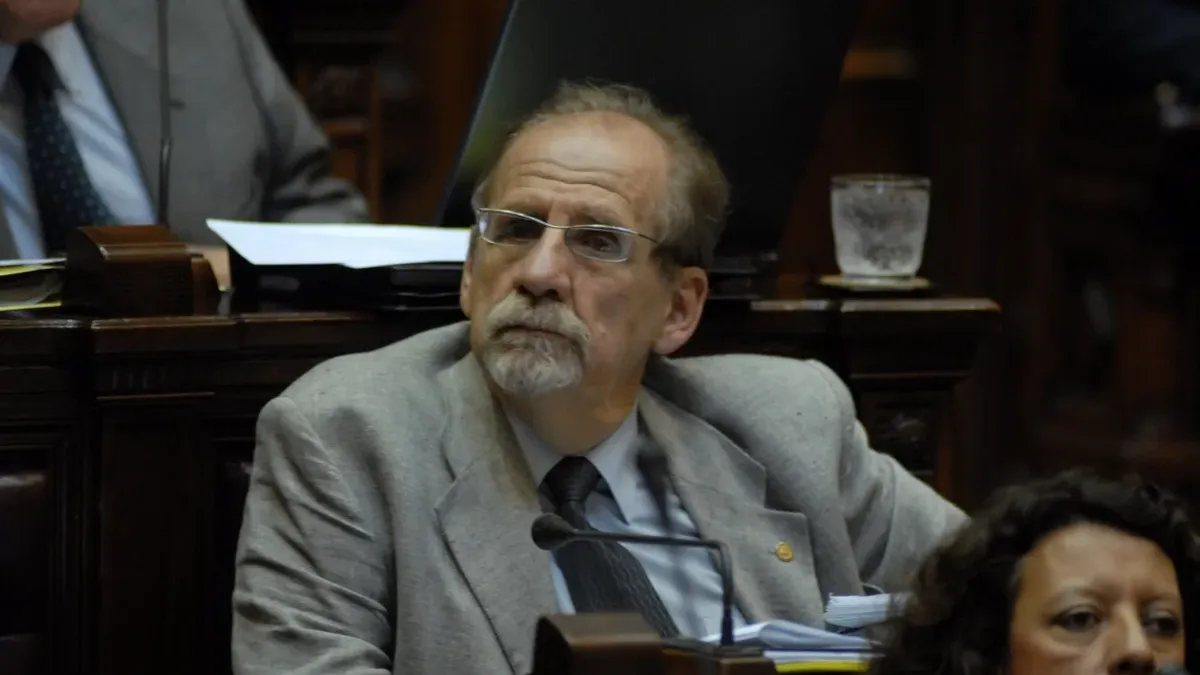 senadores-de-la-coalicion-denunciaran-a-representante-del-frente-amplio-en-la-jutep-por-“persecucion”:-bordaberry-lo-tildo-de-“rata-rastrera”