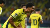 el-espectacular-golazo-de-larga-distancia-de-santiago-mourino-para-villarreal-contra-napoli-por-la-uefa-champions-league