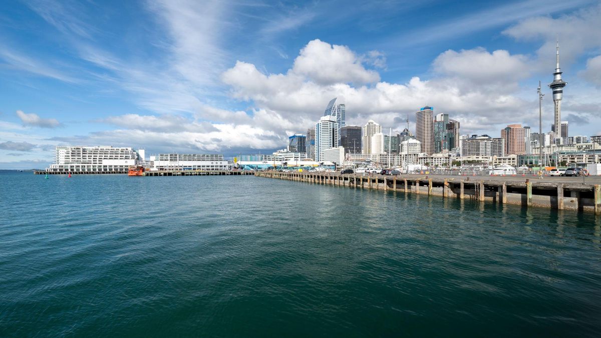 nueva-zelanda-emplea-1000-jovenes-argentinos:-visas-working-holiday-y-sueldos-desde-u$s2.250-al-mes