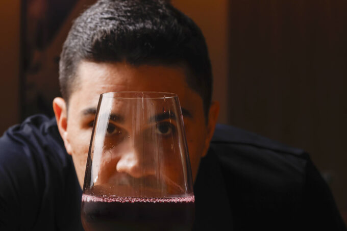 habito-de-beber-para-se-divertir-e-debatido-nas-redes-sociais-e-influenciadores-dao-dicas-para-reduzir-alcool