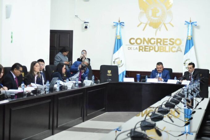 comision-de-finanzas-escucha-argumentos-de-ambiente,-economia,-finanzas-y-sat-para-presupuesto-de-2027