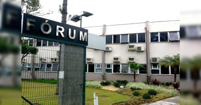 mae-contrata-homem-por-r$-100-para-matar-cachorro-da-filha-e-e-condenada-em-sc