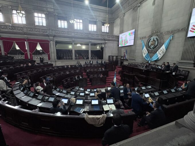 embajada-de-ee-uu.-advierte-que-etiquetado-de-alimentos-elevaria-costos;-congreso-retira-iniciativa-de-agenda