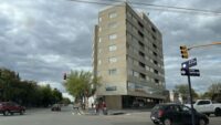 en-la-pampa-un-alojamiento-centrico-ofrece-comodidad-y-buena-cocina-regional