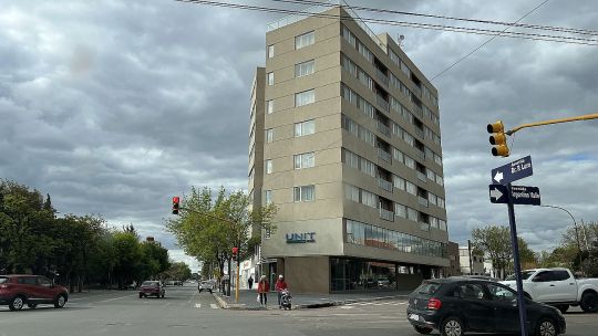 en-la-pampa-un-alojamiento-centrico-ofrece-comodidad-y-buena-cocina-regional
