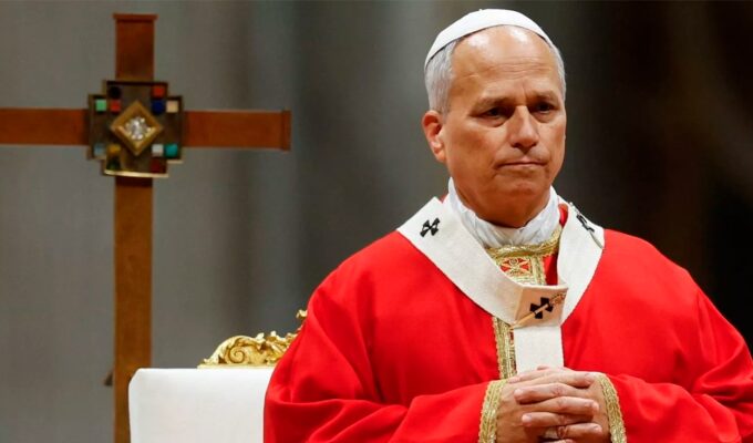 el-mundo-se-une-en-oracion-por-leon-xiv-tras-confirmarse-que-padece-de-cancer