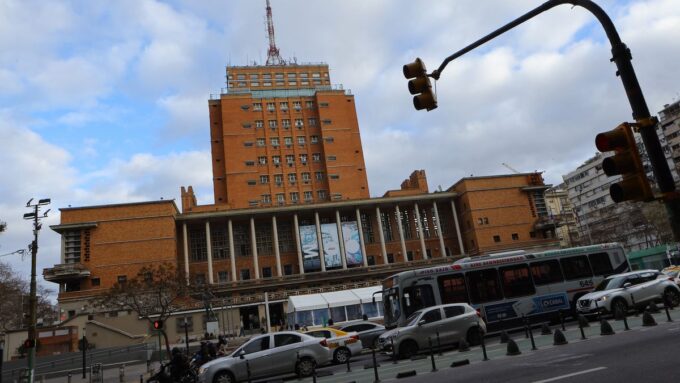“no-veo-que-el-sistema-de-intendencias-este-funcionando-mal”:-abogado-constitucionalista-en-contra-de-la-reduccion-de-departamentos