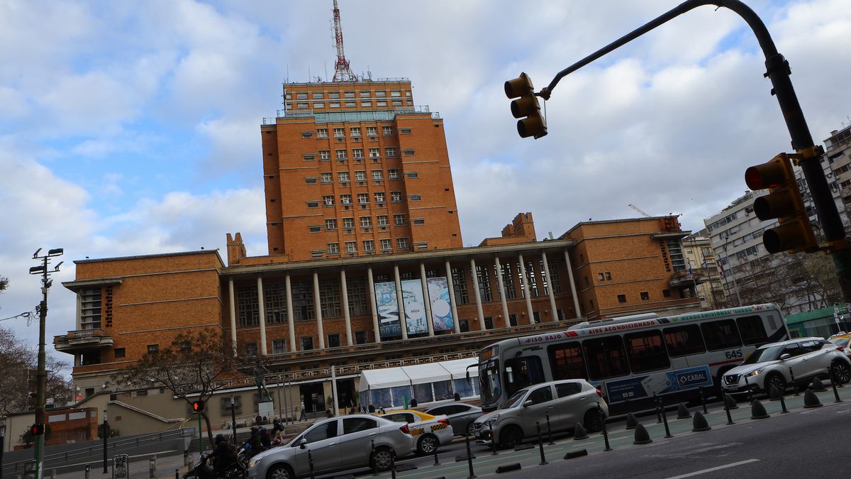“no-veo-que-el-sistema-de-intendencias-este-funcionando-mal”:-abogado-constitucionalista-en-contra-de-la-reduccion-de-departamentos