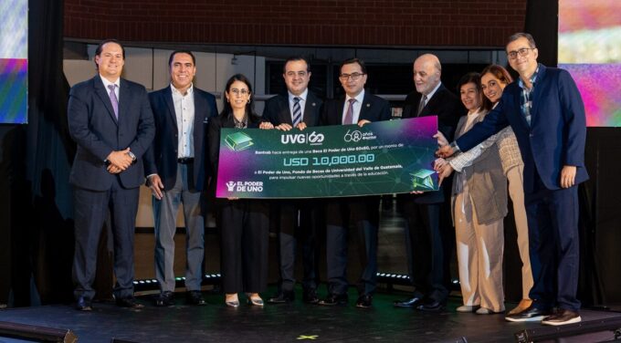 bantrab-y-uvg-celebran-60-anos-con-un-encuentro-sobre-inteligencia-artificial-e-innovacion